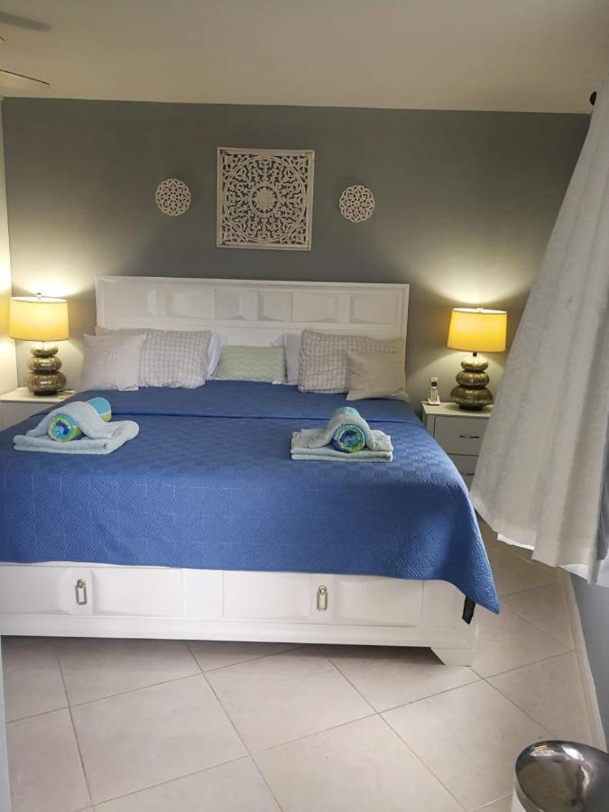 Lantana Barbados Condos Saint James Buitenkant foto