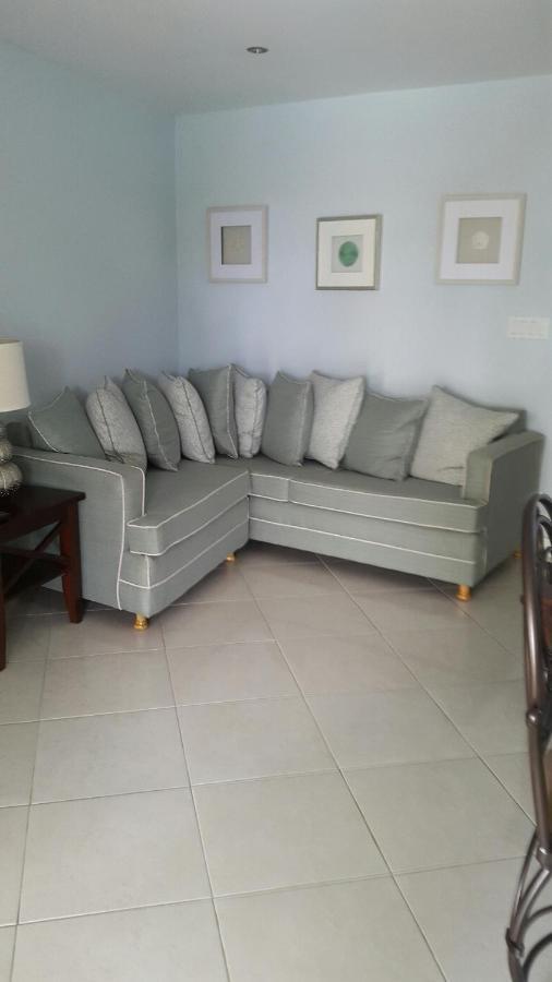 Lantana Barbados Condos Saint James Buitenkant foto