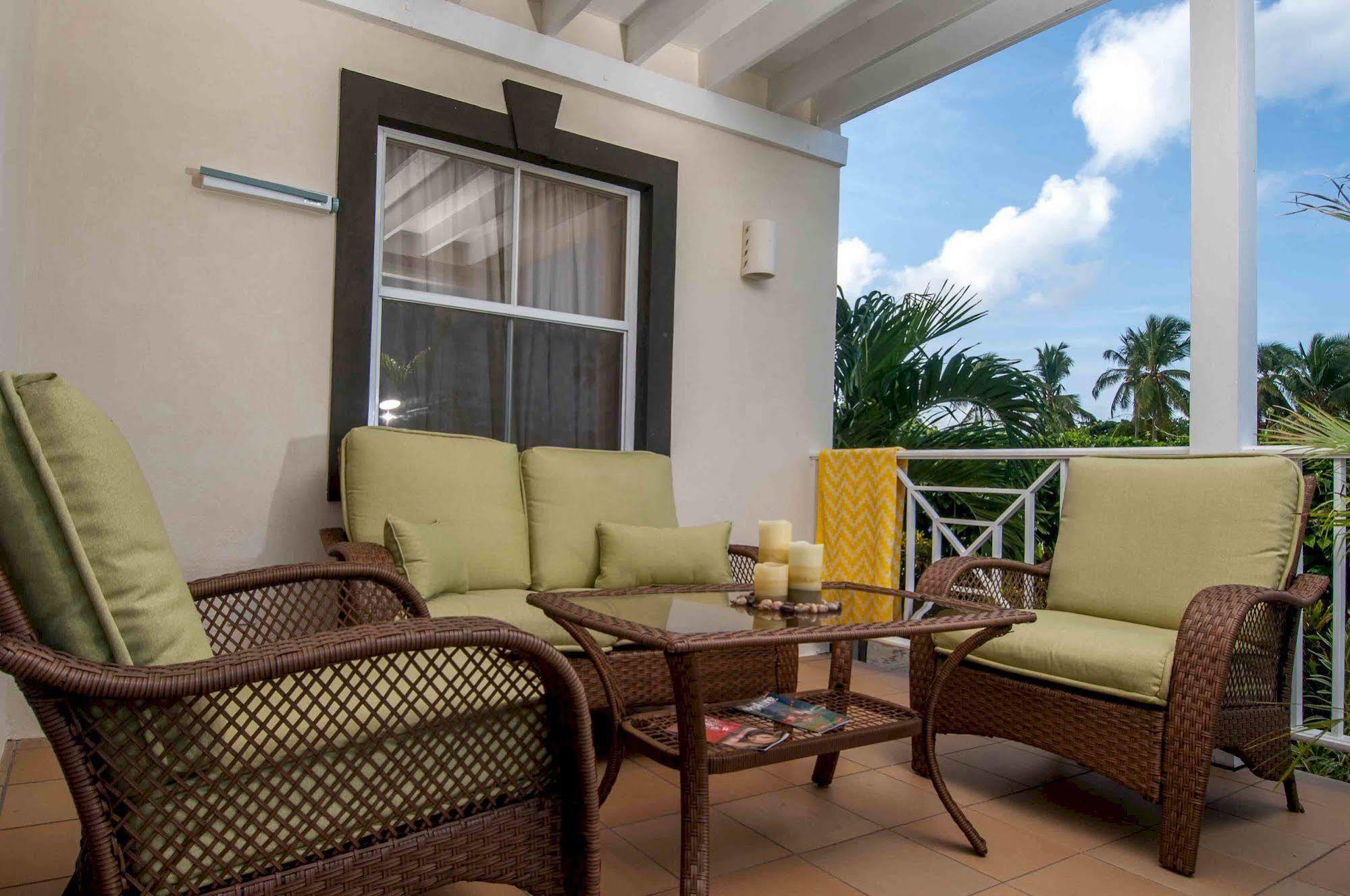 Lantana Barbados Condos Saint James Buitenkant foto
